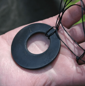 Pendentif de shungite cercle – Image 2